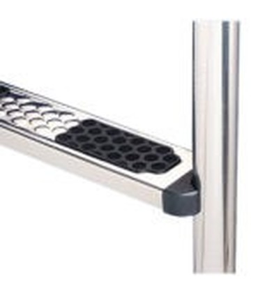 Echelle de piscine debordement